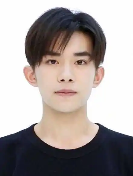 明星高颜值证件照:肖战太仙像校草,baby太飒,陈伟霆让人惊艳!