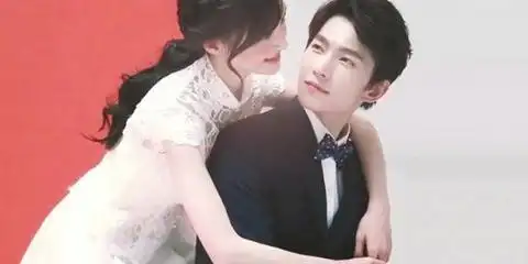 杨洋4张结婚照刘亦菲造型雷人第二张看着心疼图4好甜