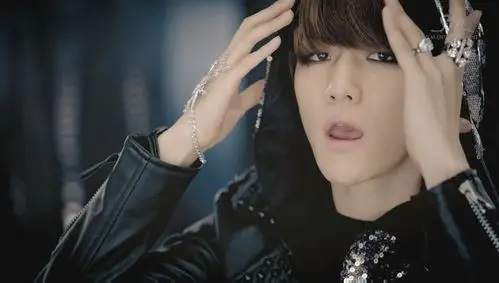 边伯贤精美桌面壁纸_帅气男神边伯贤