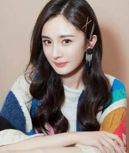 杨幂是一位中国内地女演员,流行乐歌手和制片人,出生于1986年9月12日.