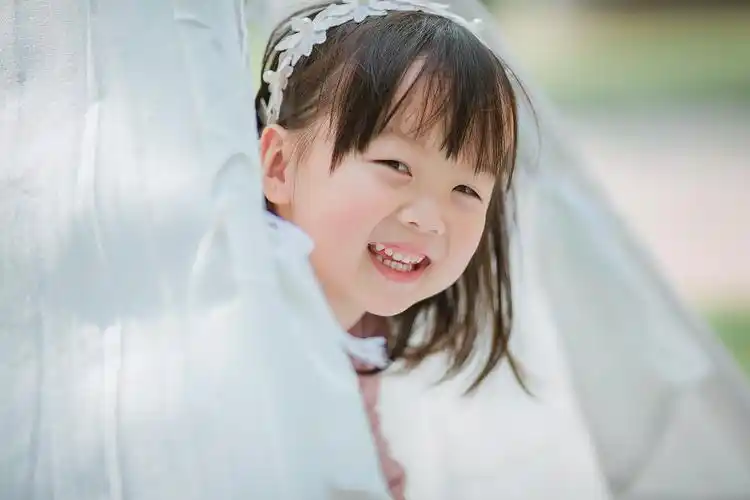 笑容治愈的小姑娘