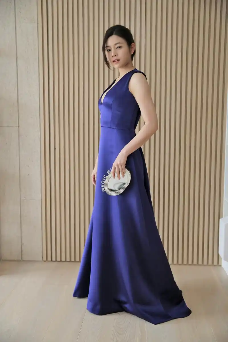 大手牵小手!陈妍希想对儿子说:永远相爱