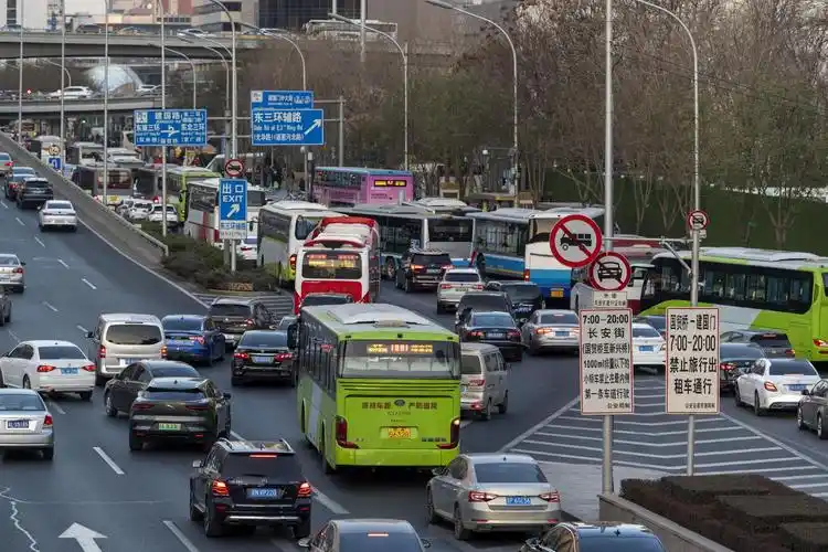 今年地铁一号线将增添支线,20个地铁站有望实现"信用安检"_新浪财经_