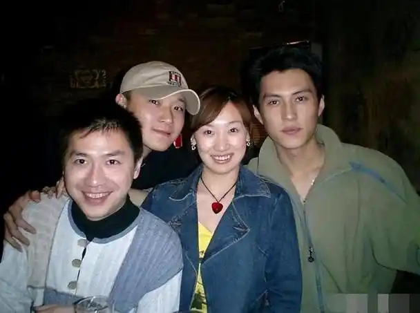 回顾隋俊波父亲禁止她恋爱错过靳东嫁给父亲看准的女婿怎样了