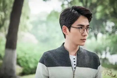 那些长相与实际年龄完全不符的明星,你能猜出几个真实年龄?