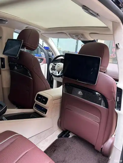 交车奔驰gls450升级奔驰迈巴赫gls600四座内饰