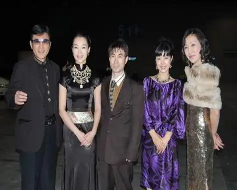 【图】吕薇老公罗飞亲密同框 公益演唱会绽放米兰座无虚席