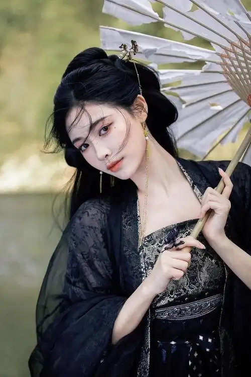 许佳琪黑衣古风写真,美女杀我,对我眼睛太友好了|许佳琪_新浪新闻