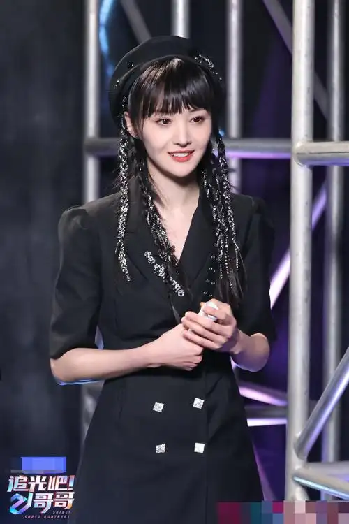 郑爽贝雷帽甜美靓丽剧照图片39