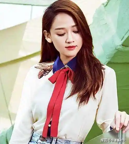 这谁顶得住陈乔恩这身材饱满性感韵味十足