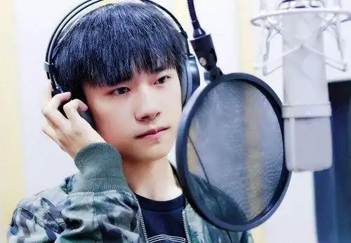 射手座:易烊千玺