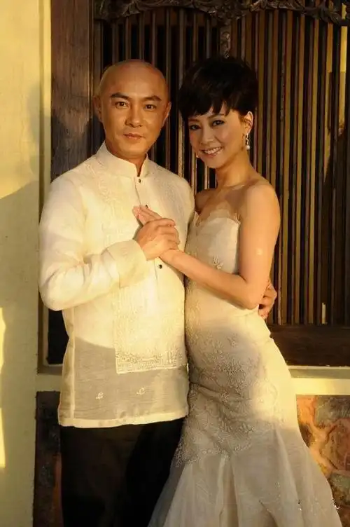 张卫健张茜婚纱照曝光