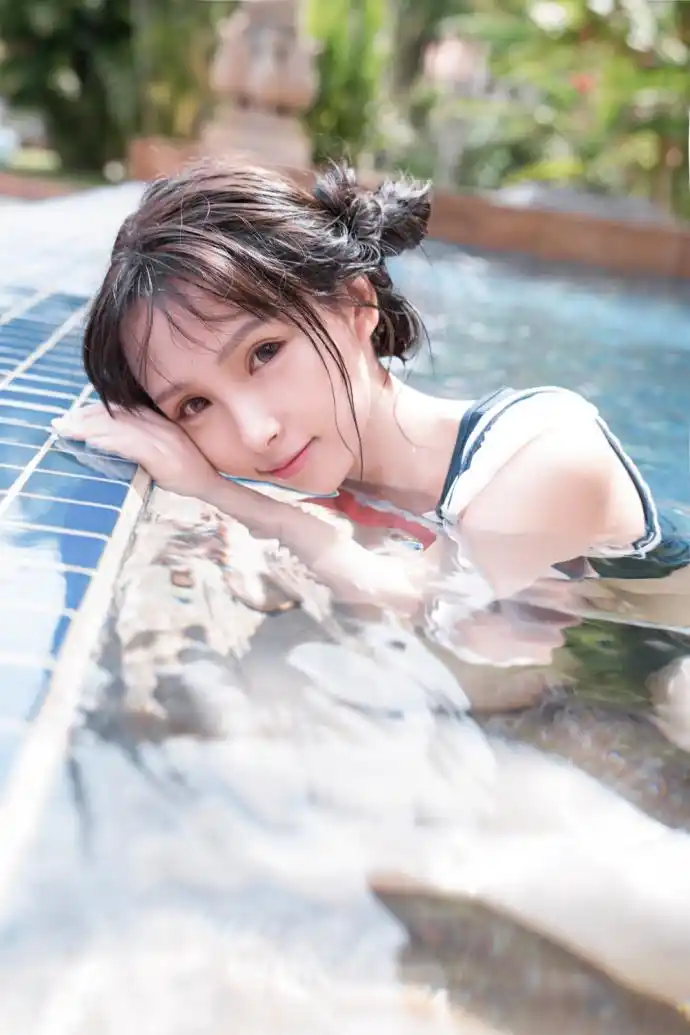 清爽的夏天 可爱迷人的水手服泳装