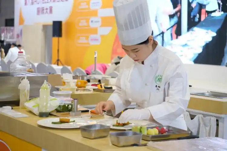 大赛的成绩充分展示了千岛湖国际酒店管理学院西式烹饪工艺(中外合作