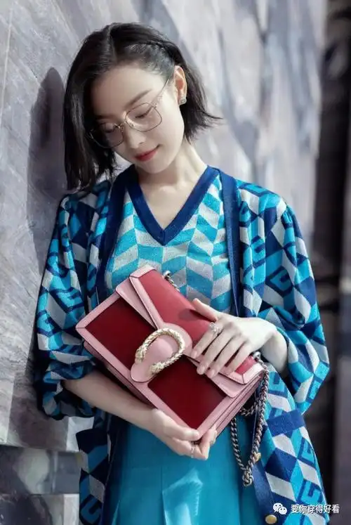 跟大明星倪妮学穿搭,时尚简单,优雅精致又有女人味-友友