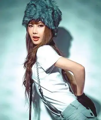 【爱美需谨慎】超女王贝因整形失败命丧手术台