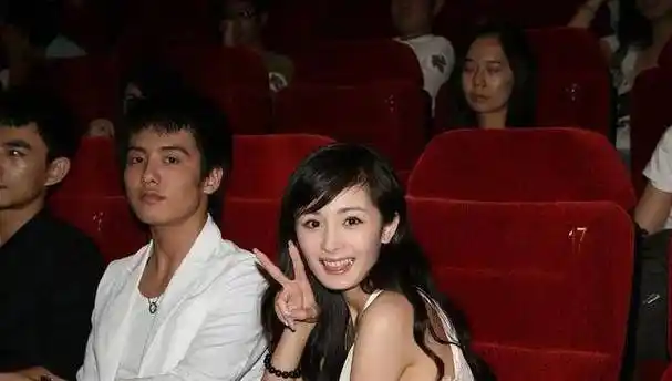 不管现在杨幂魏大勋有没有官宣,关于他们的实锤可谓是一个接一个,让人