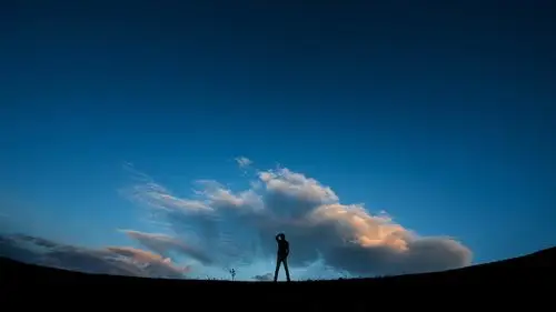 静静等待星空的降临.
