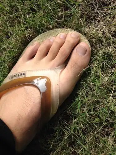 这是亚洲最长的脚趾头. 亲们赞同吗