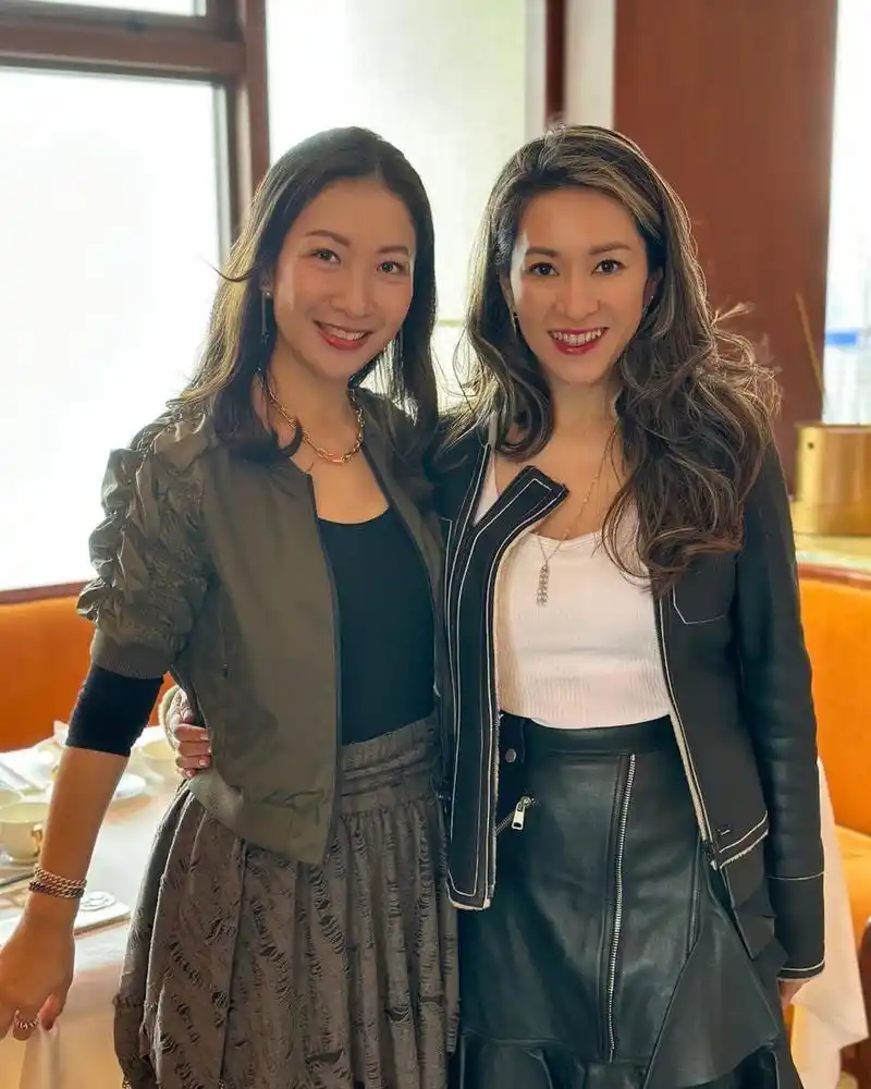 闺蜜李嘉欣缺席  近日,淡出娱乐圈转战商业界的黎姿迎来了自己的52岁