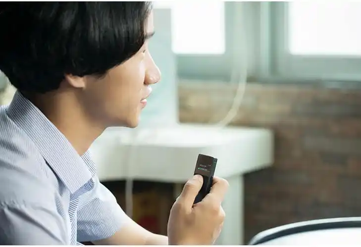 remax 录音笔专业高清远距超长待机降噪声控双麦录音笔8g