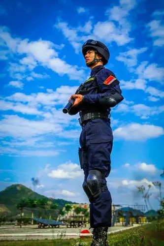 这颜值真的帅炸了中国军人