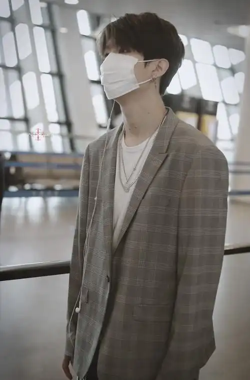 范丞丞洛杉矶飞上海(洛杉矶17号)