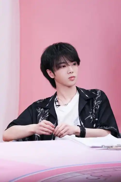 华晨宇#明日之子#壁纸