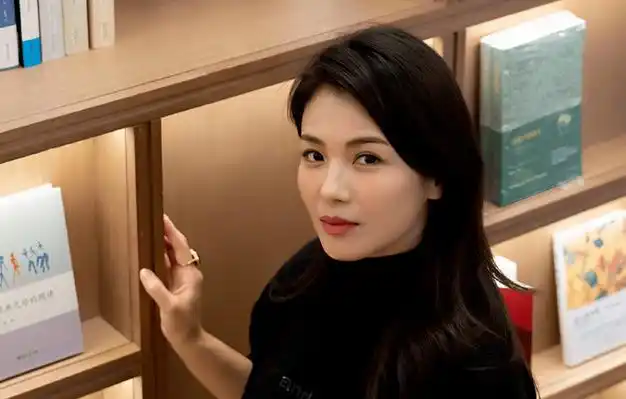 刘涛欠债20亿离婚?陈伟霆跟阿sa复合了?某影后曾经打胎的瓜?