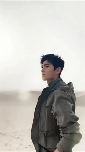 6767沙漠中的于途杨洋的侧颜杀来一波