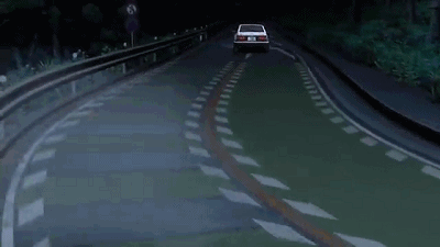 " 美女同事:"知道,藤原拓海的豆腐车." 我:"……"