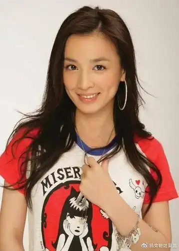 当小三18年才上位,为爱做9次试管扎千针的张庭,真的不后悔吗?