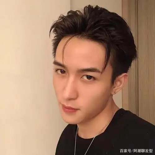 2021年春节男生发型别乱剪,今年留好这4款,时髦帅气又减龄!