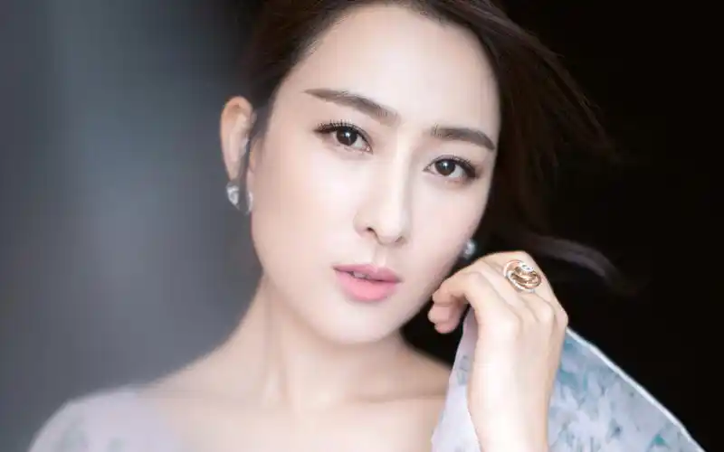 马苏裸色纱裙性感图片高清电脑桌面壁纸