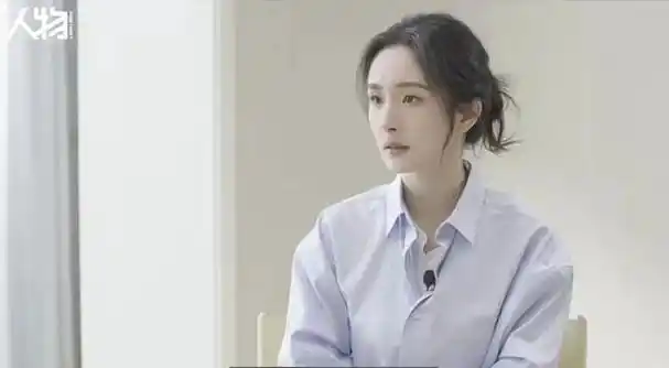 杨幂最新采访刷屏但更让人有共鸣的还是她的中年闺蜜