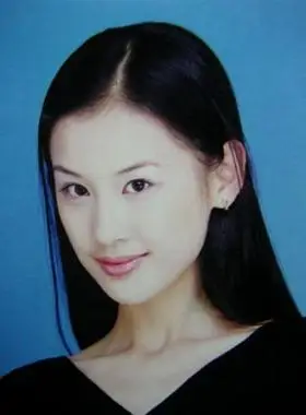 《一夜成名》首映黄圣依缺席 黄圣依性感美照令人心动