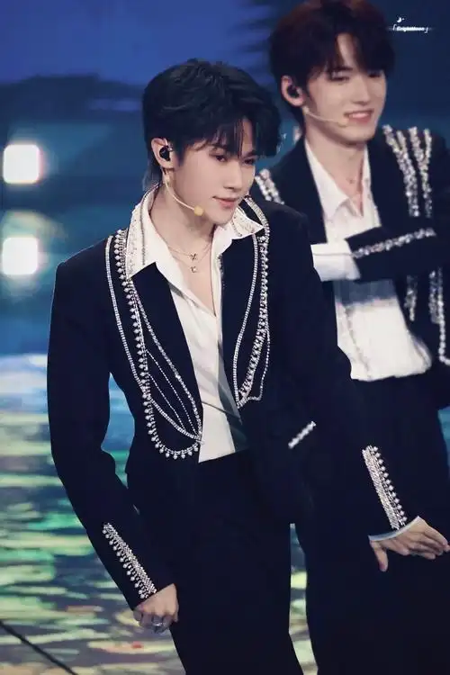 张真源 高光缔造者