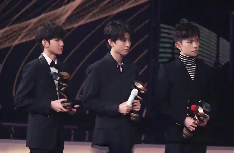 2021tfboys上海八周年演唱会门票在哪买?