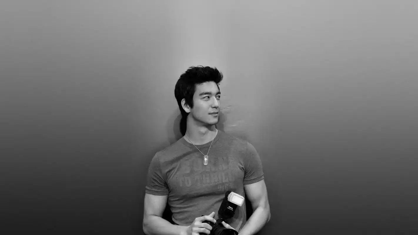 不仅婚姻没有着落,事业上更是一塌糊涂