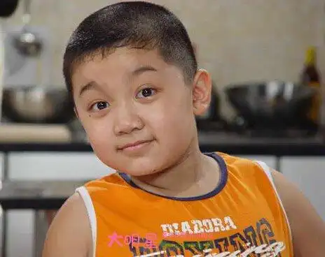 《家有儿女》小雨恋情曝光 尤浩然女友是谁