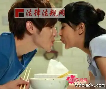 一场吻戏!张一山和杨紫狂吻图他俩到底是是什么关系 [有意思]