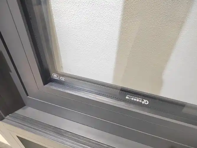 中空玻璃升级暖边条,原来窗户还可以这么保暖!_隔热_门窗_节能