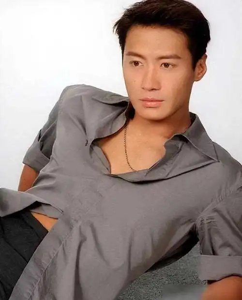 四大天王中最受年轻女生欢迎的是谁?是郭富城还是黎明呢?