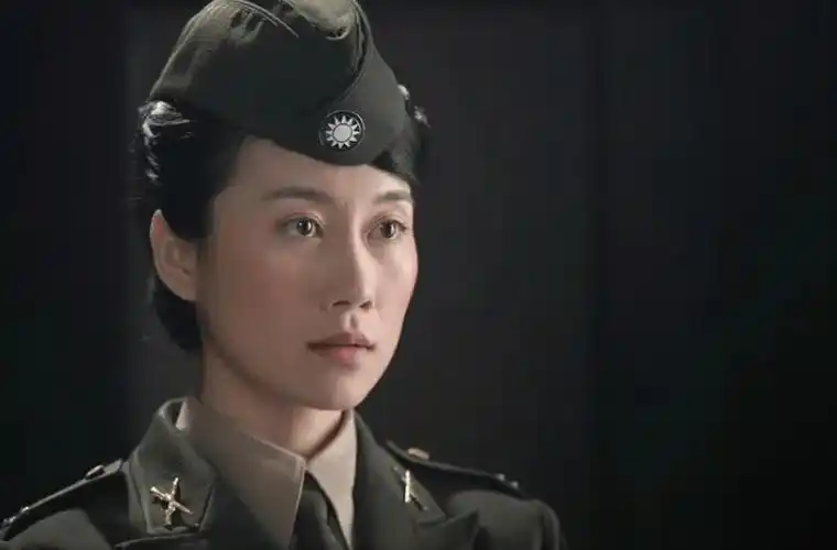 6,斓曦,《黎明前的抉择》很多人对斓曦的印象是《甄嬛传》中的"眉庄"