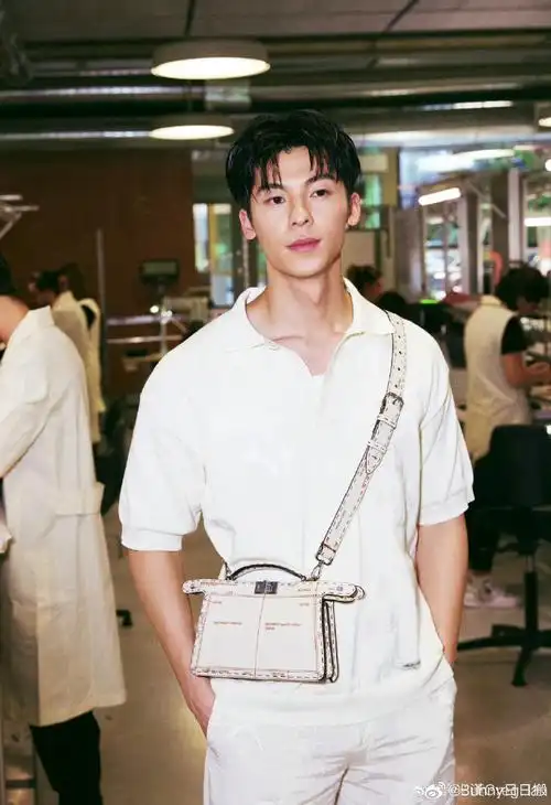 许光汉说冰粉蛮会逃的#程潇不小心打翻了冰粉,许光汉说冰粉蛮会逃的