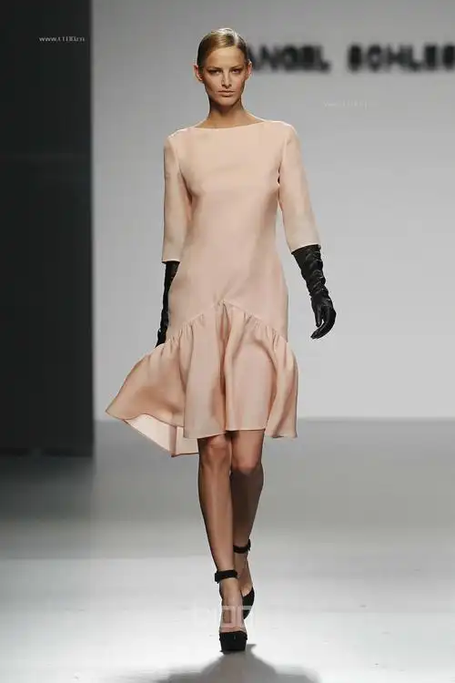 他的设计理念非常简单:为现代都市里那些渴望自由与舒适的女性们