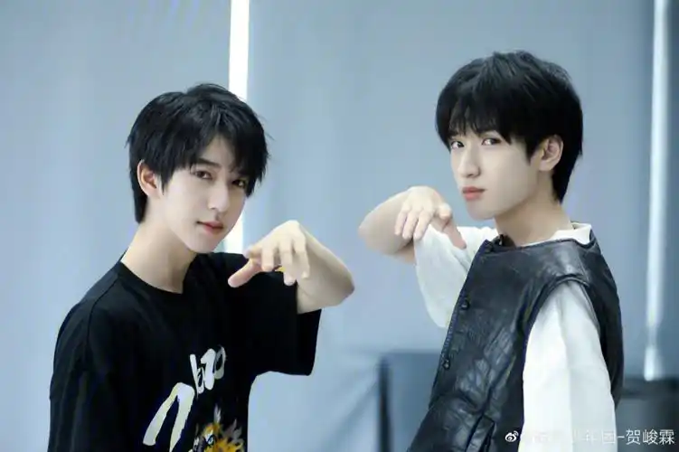 严浩翔生日快乐小朋友快快长大