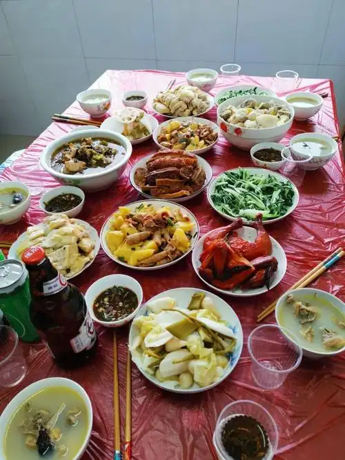 过年期间你家饭桌上最受欢迎,大家吃得最多的菜是哪一道?