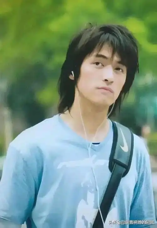 没有想到上海籍男演员这么帅气迷人十足呢!