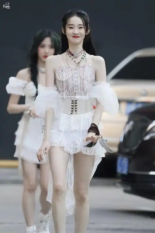 张艺凡金曲带妆彩排路透